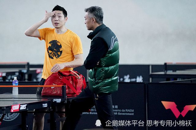 老外挺进娇妻的体内